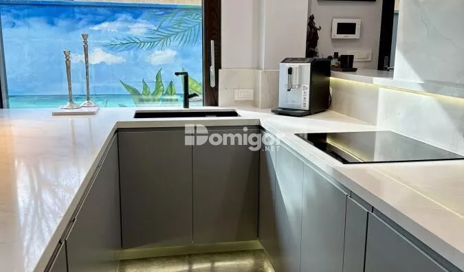 Četvoroiposoban stan | 4zida