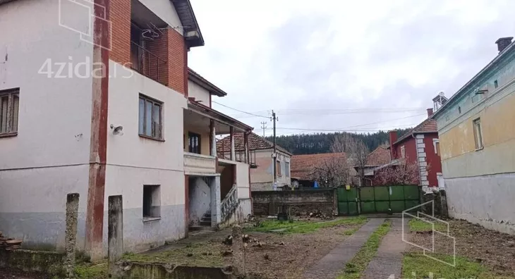 3-etažna kuća | 4zida