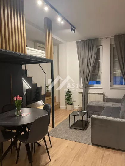 Lasla Gala | 4zida.rs