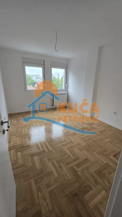 Prvomajska | 4zida.rs