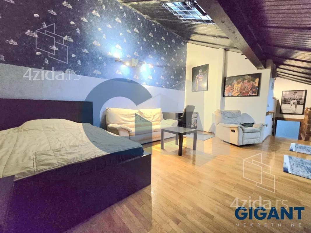 Petosoban stan | 4zida