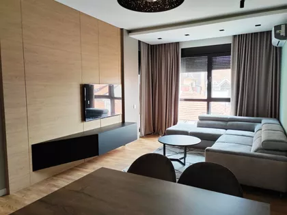 Dušanov Bazar | 4zida.rs