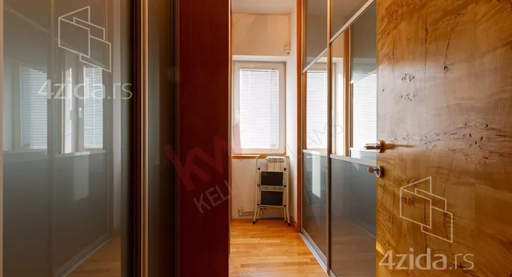 4-etažna kuća | 4zida