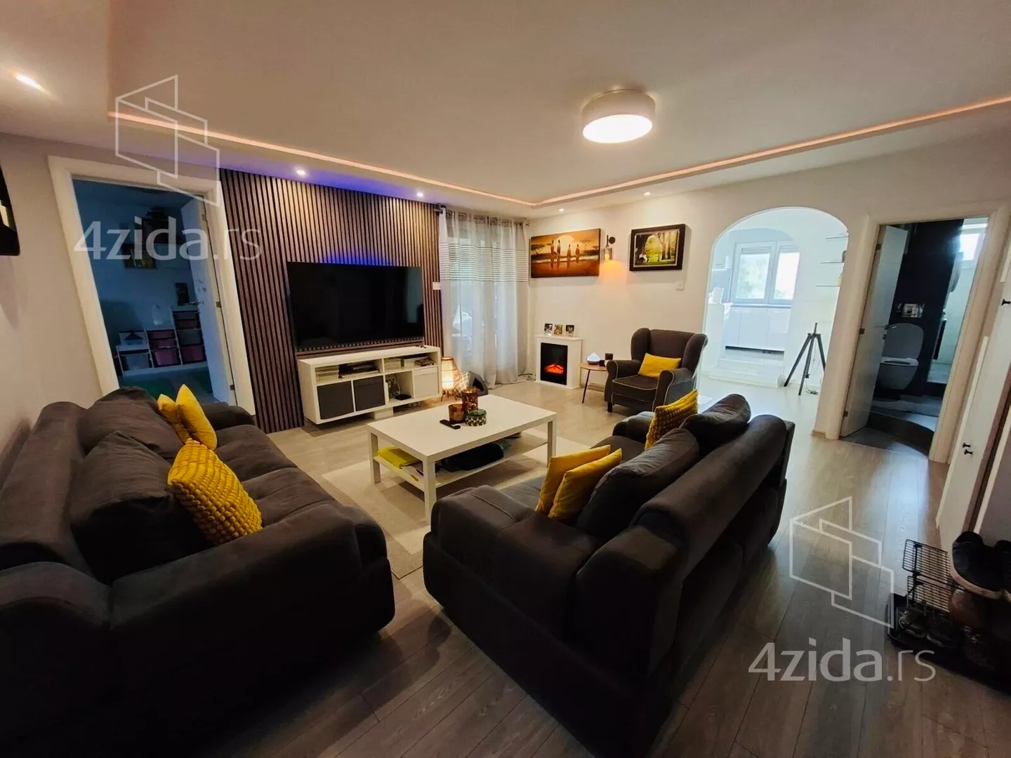 Dvoiposoban stan | 4zida