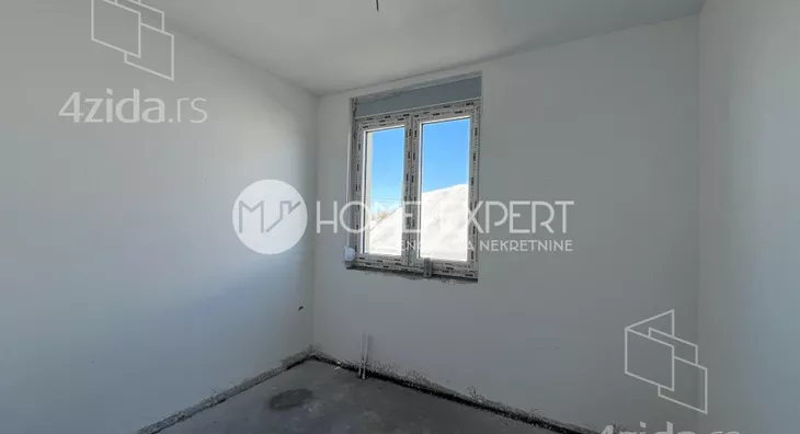 Šestosoban stan | 4zida