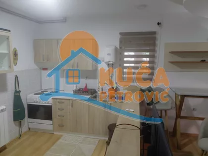 Momčila Mitića | 4zida.rs