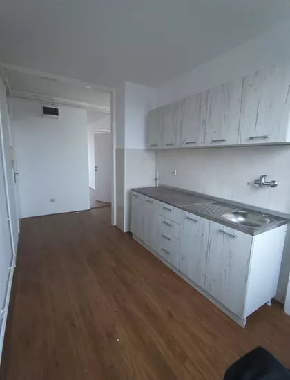 Nemanjina 44 | 4zida.rs