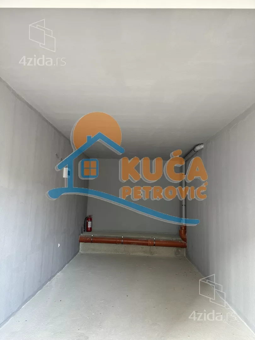 Garaža | 4zida