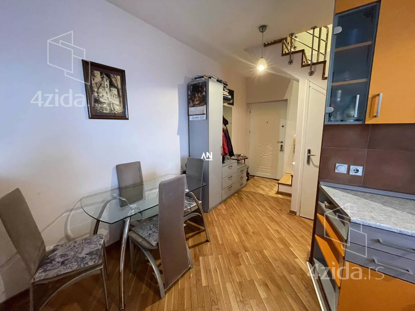 Četvorosoban stan | 4zida