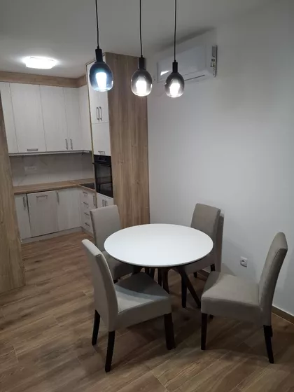 Zanatlijska 8 | 4zida.rs