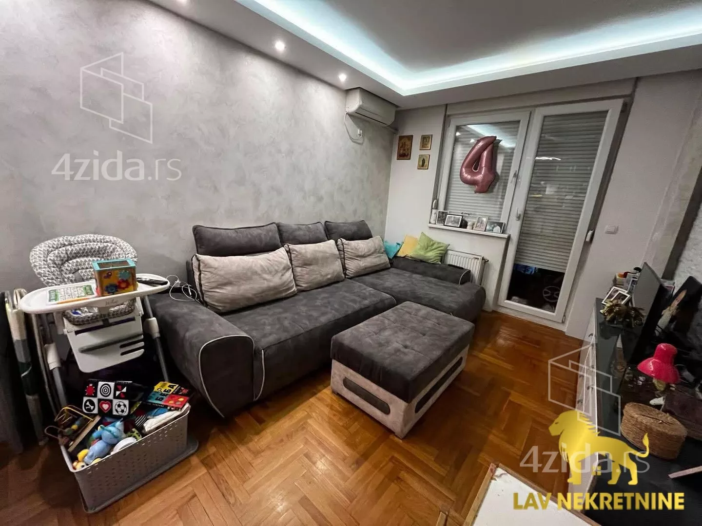 Jednoiposoban stan | 4zida