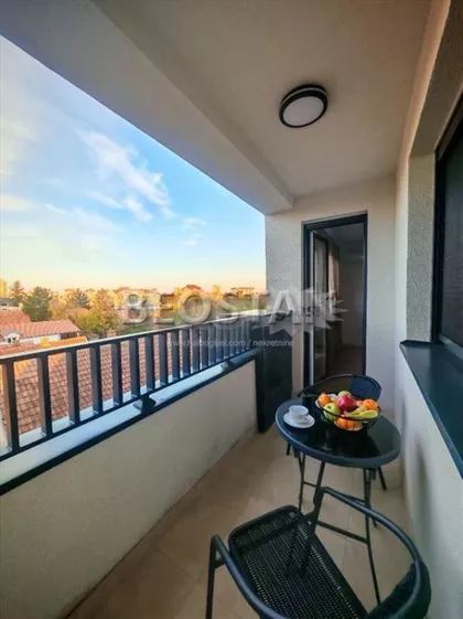 Zivka Petrovica | 4zida.rs