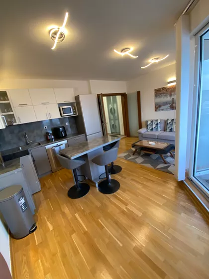 Trg Republike | 4zida.rs