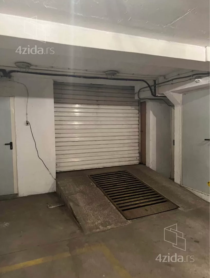 Parking | 4zida