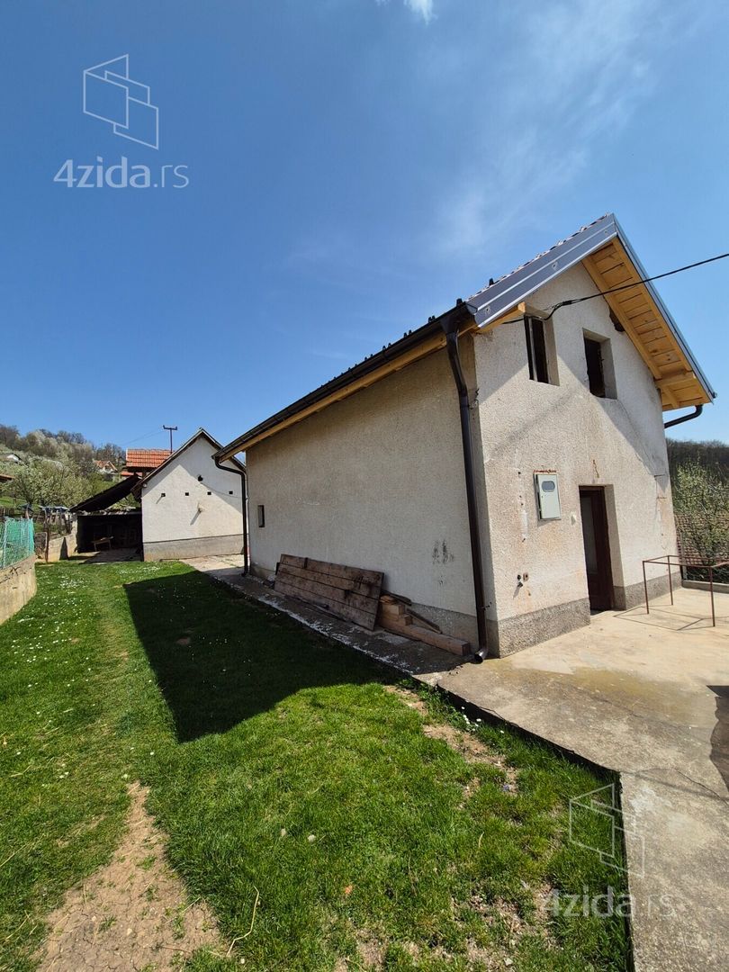 Kuća – Lučani