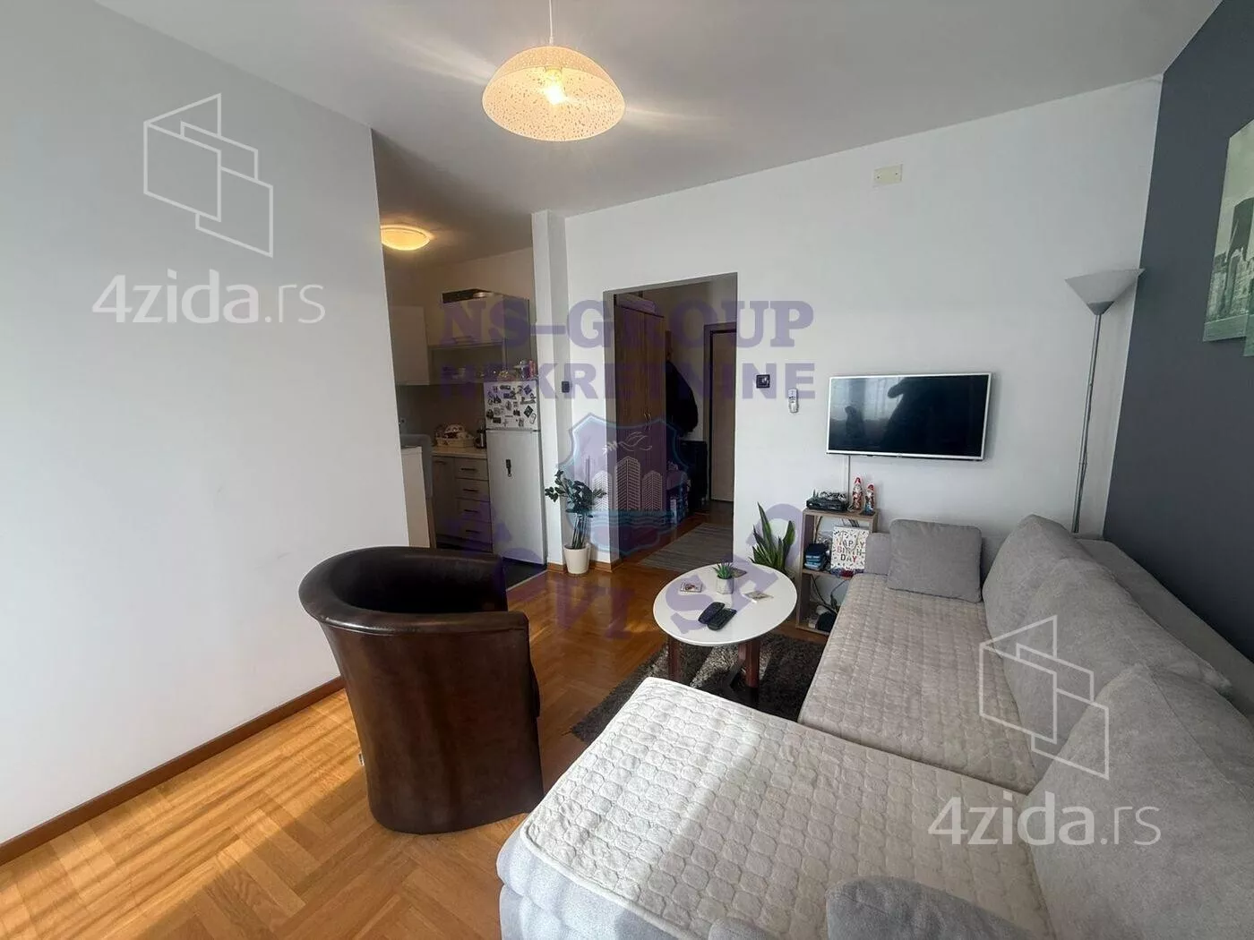 Jednoiposoban stan | 4zida