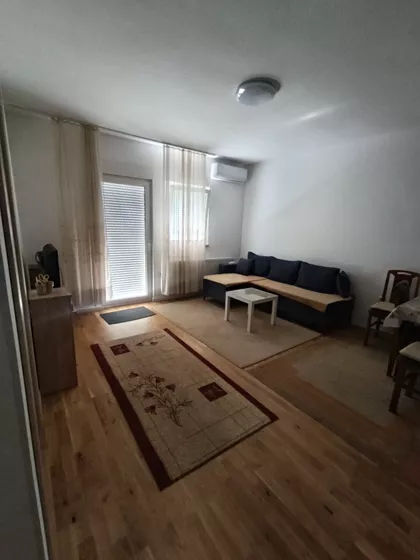 Branislava Jovanovića 21A | 4zida.rs