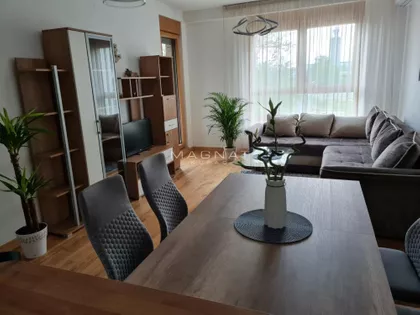 Tadije Sondermajera | 4zida.rs