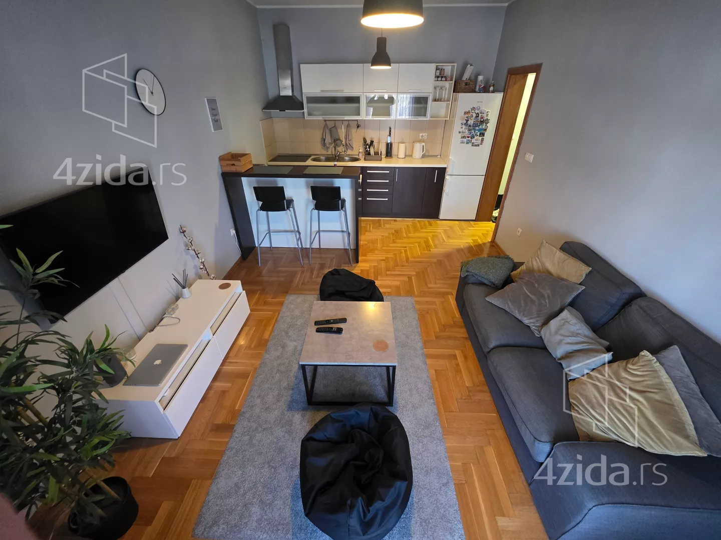 Dvoiposoban stan | 4zida