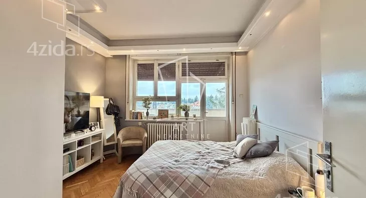 Petoiposoban stan | 4zida