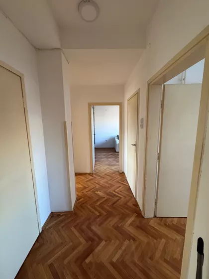Trg Pavla Stojkovića 3 | 4zida.rs