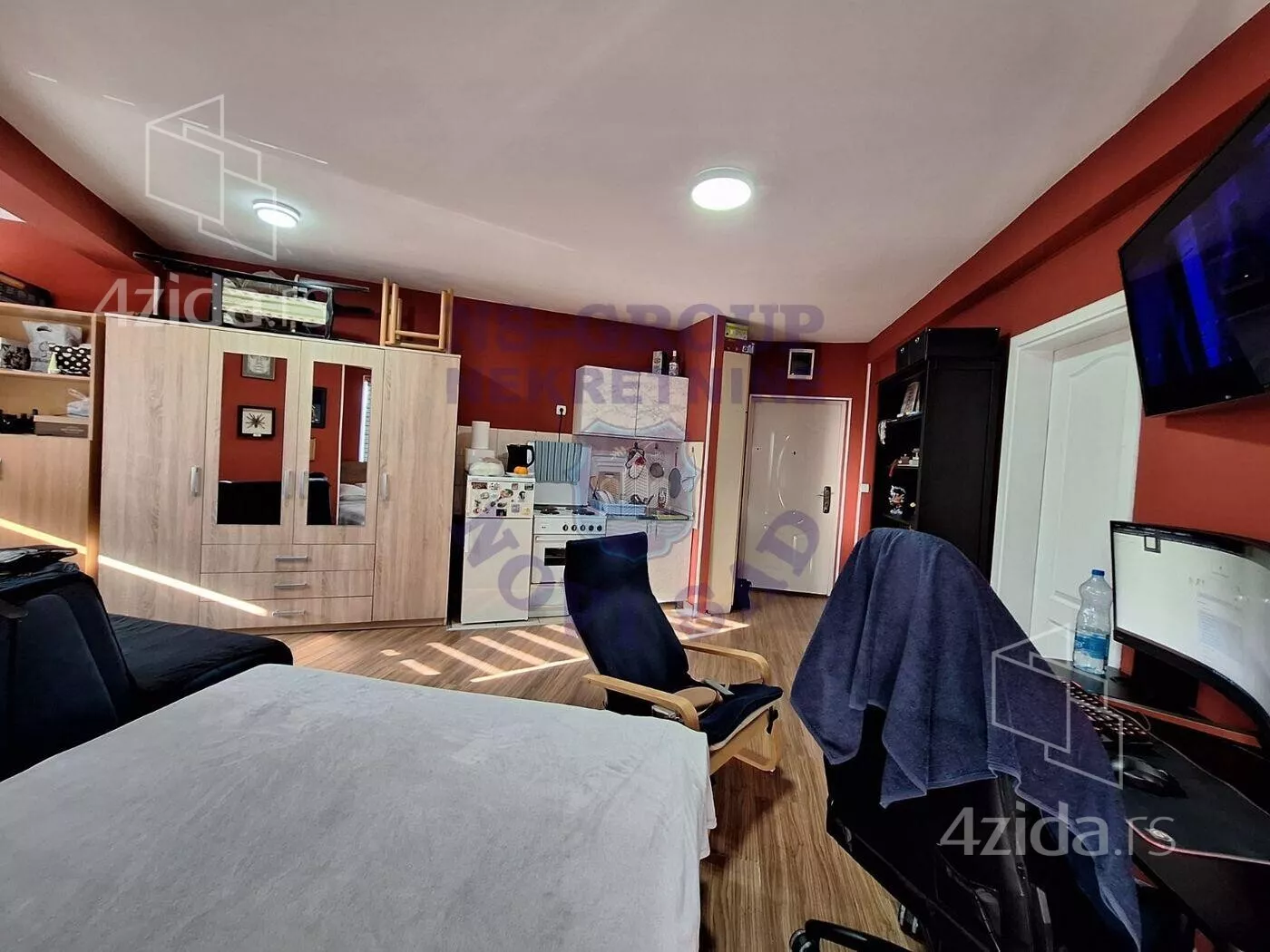 Jednoiposoban stan | 4zida