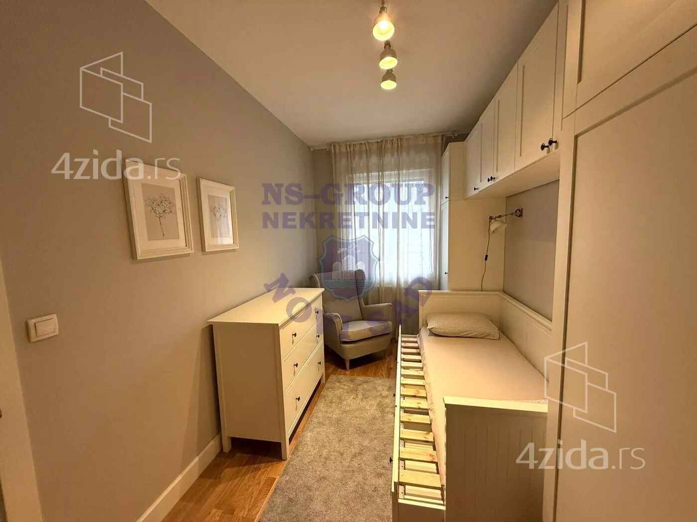 Jednoiposoban stan | 4zida