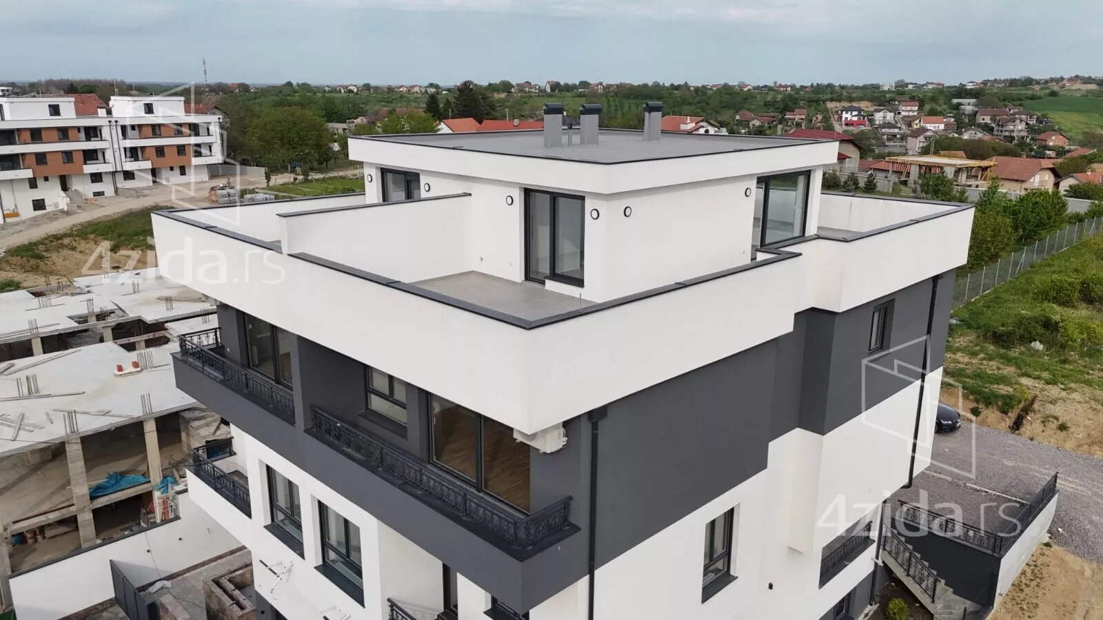 Četvorosoban stan | 4zida