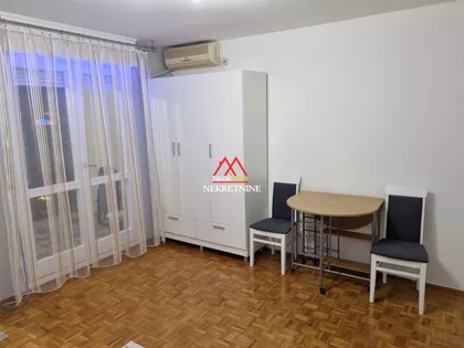 Bulevar Cara Lazara | 4zida.rs