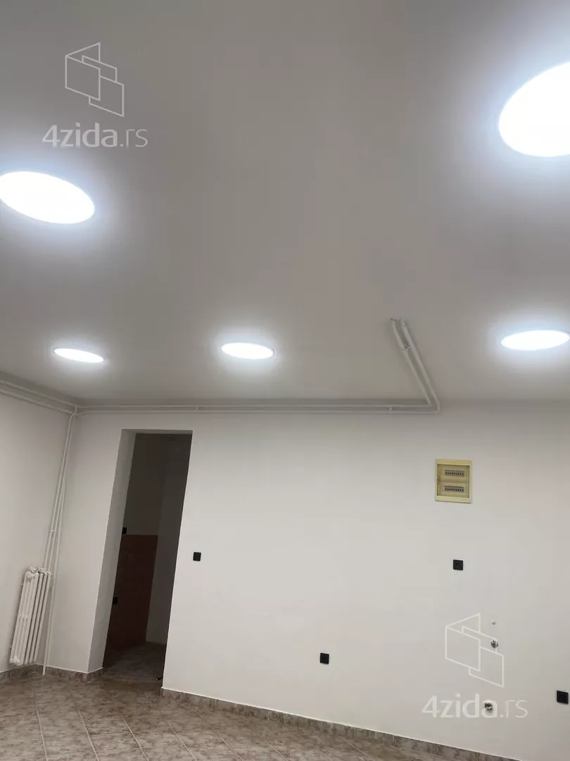 Lokal | 4zida