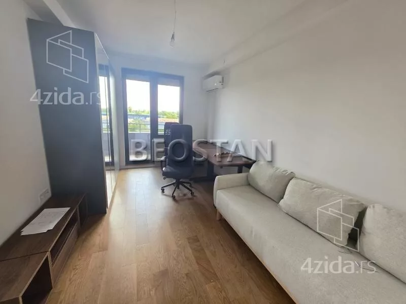 Lokal | 4zida