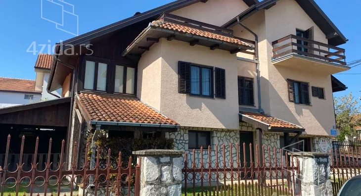 3-etažna kuća | 4zida