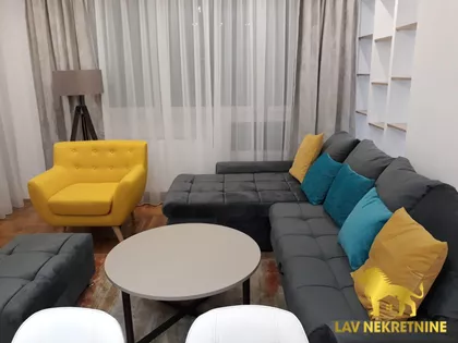 BRAĆE RIBNIKAR | 4zida.rs