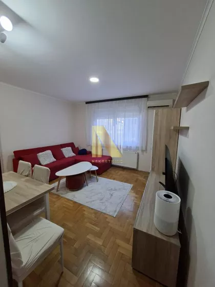 Cara Dušana | 4zida.rs