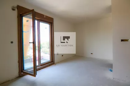 Ustanička | 4zida.rs