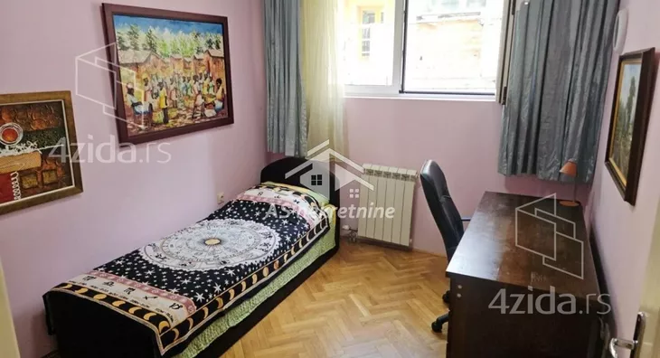 Četvoroiposoban stan | 4zida