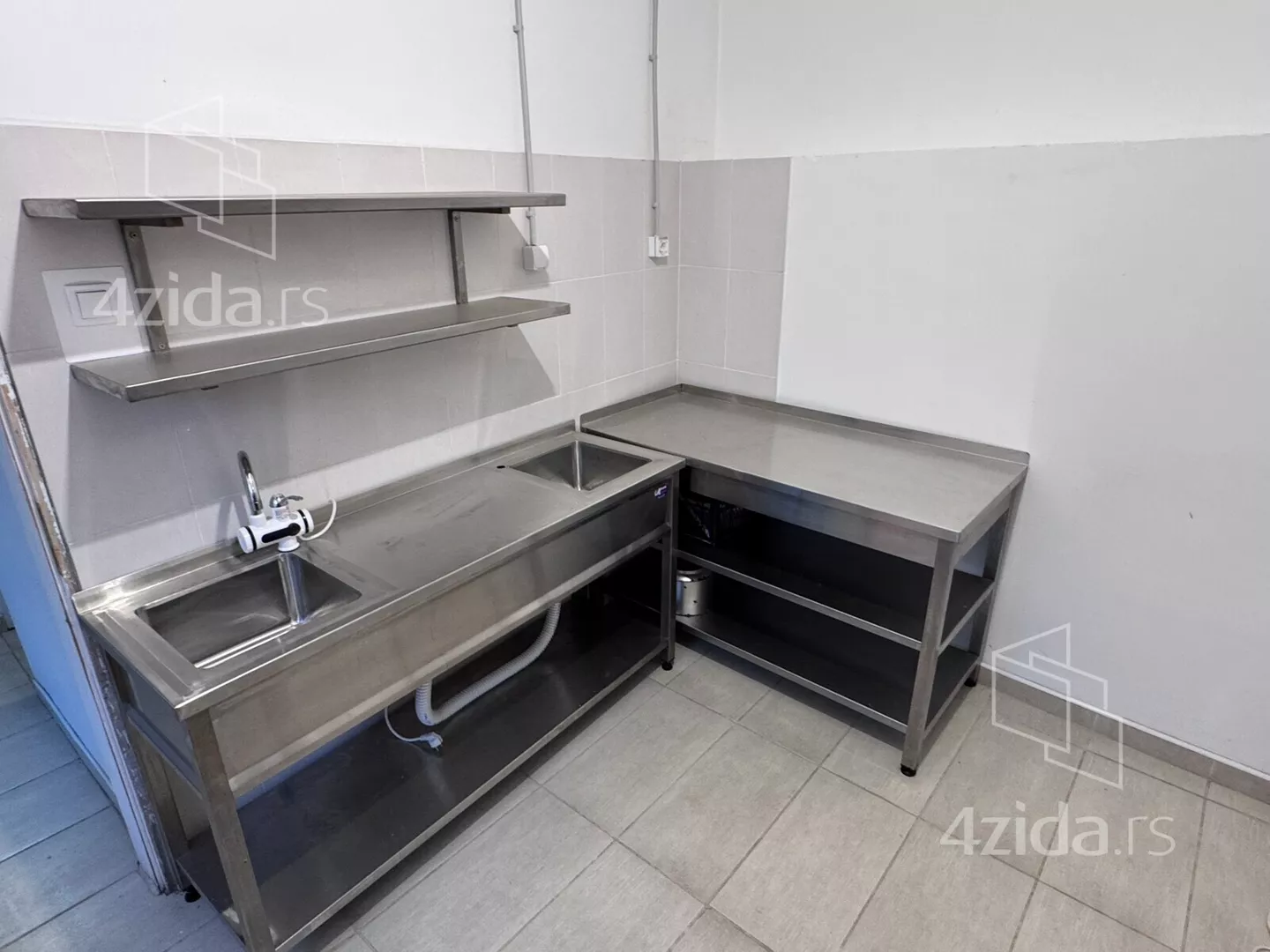 Ugostiteljski objekat | 4zida