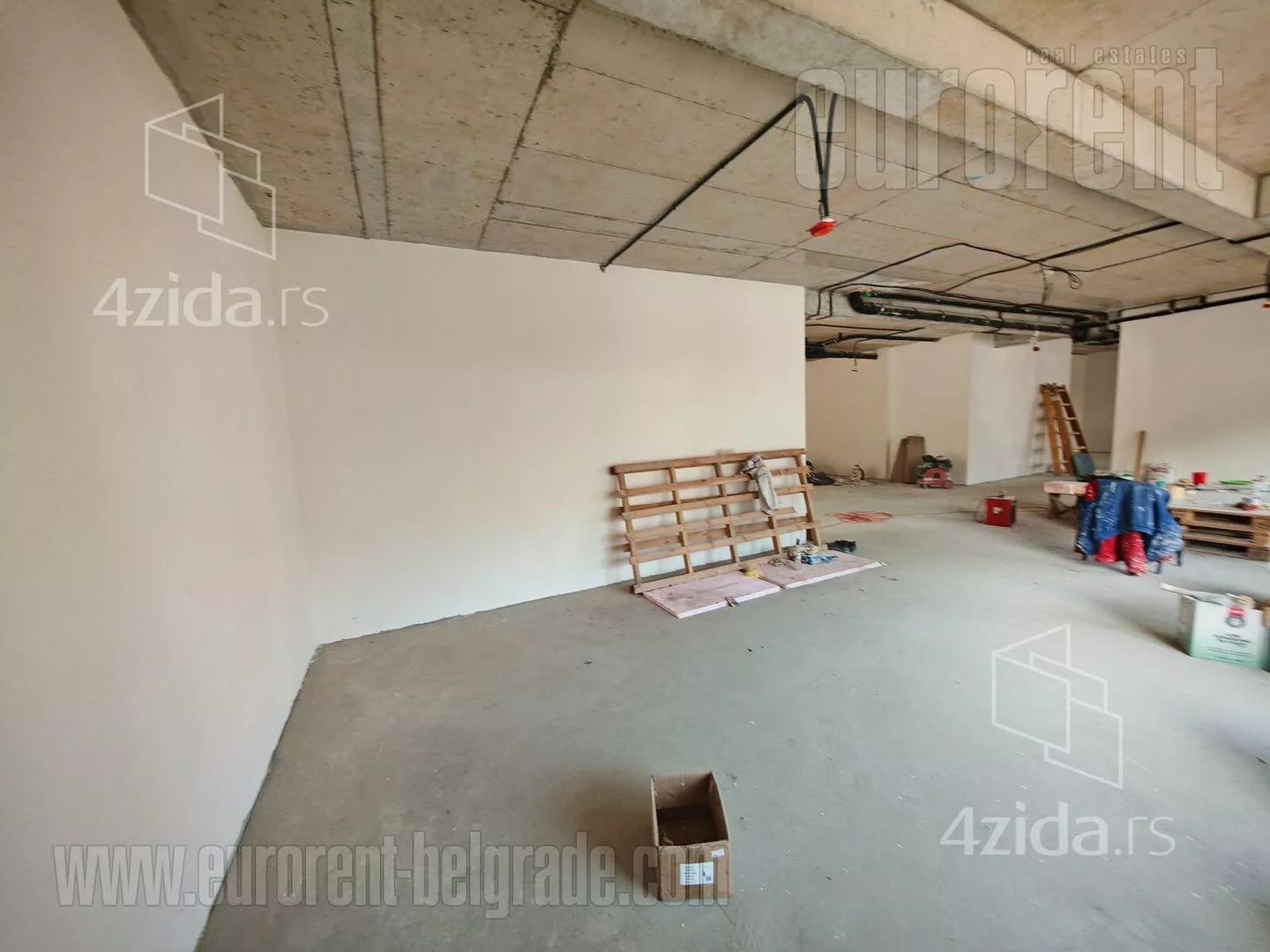 Poslovni prostor | 4zida