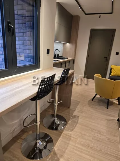 Crveni Krst Vračar | 4zida.rs