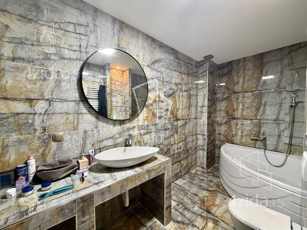 5-etažna kuća | 4zida