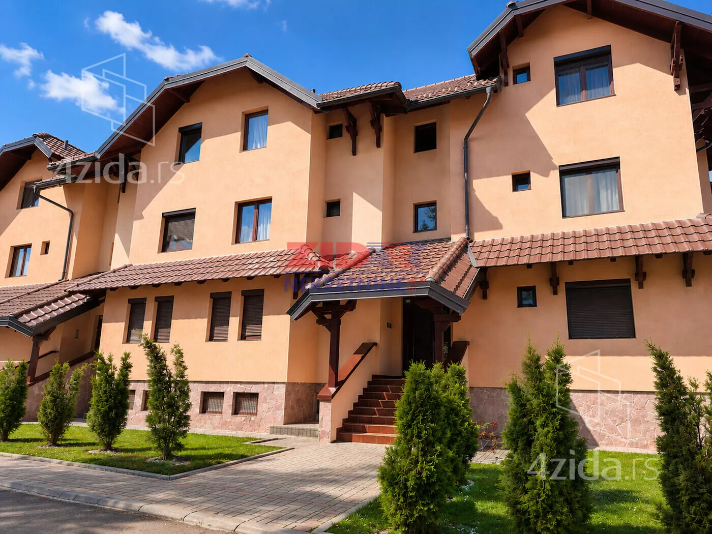 Jednoiposoban stan | 4zida