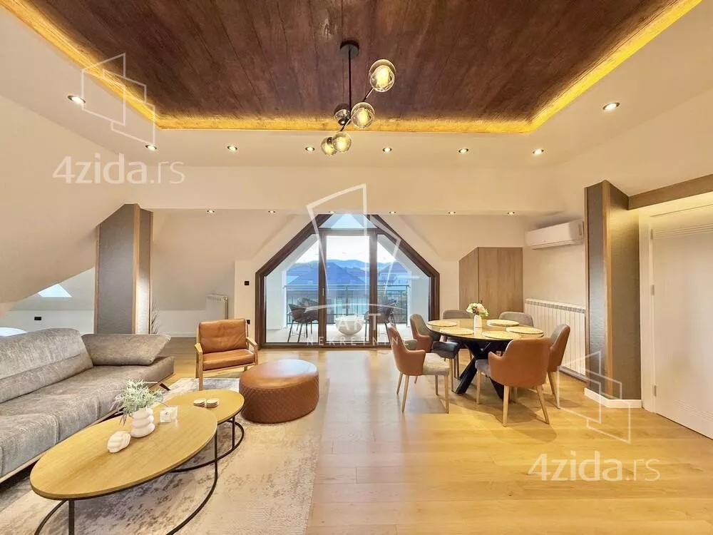 Četvoroiposoban stan | 4zida