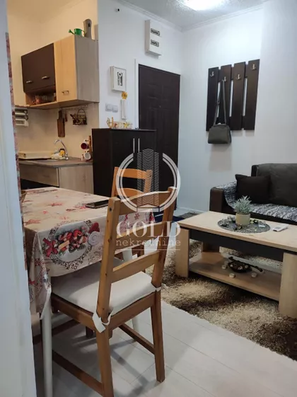 Olge Petrov | 4zida.rs