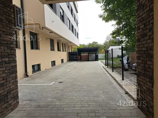 Garaža | 4zida