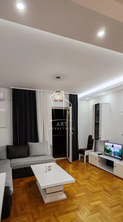 Jovana Raškovića | 4zida.rs