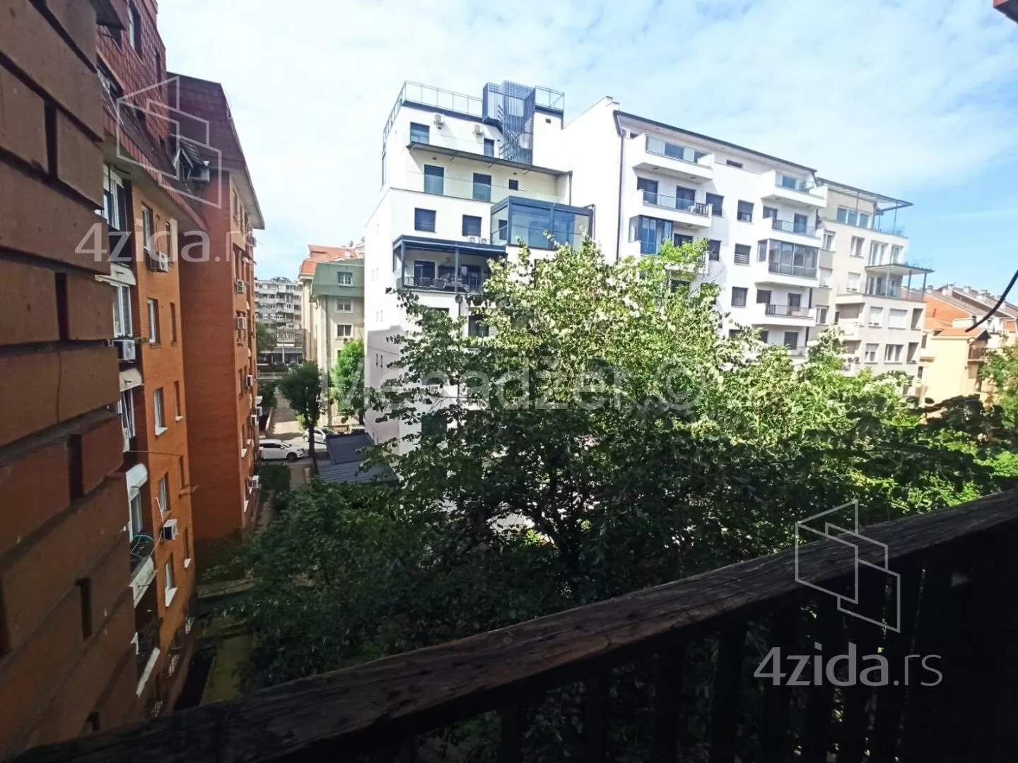 Troiposoban stan | 4zida