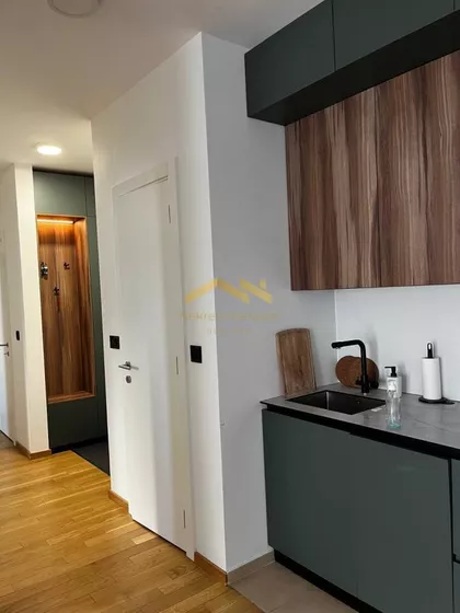 Cara Dušana | 4zida.rs