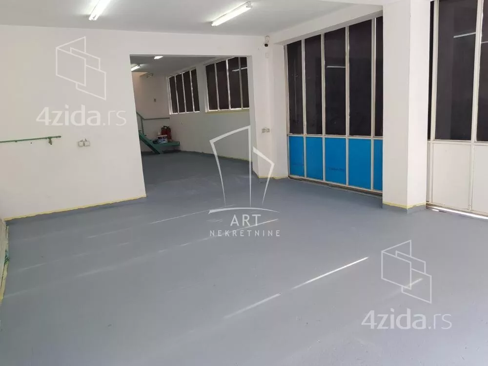 Poslovni prostor | 4zida