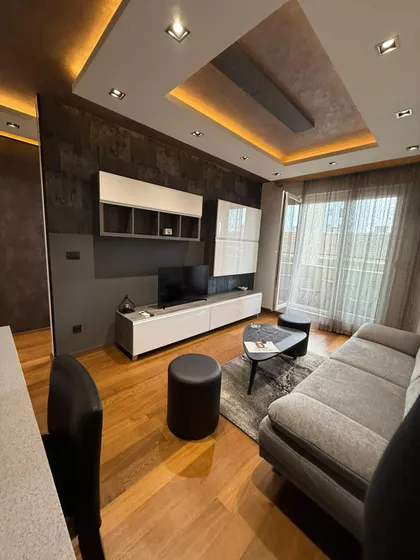 Đeram pijaca | 4zida.rs