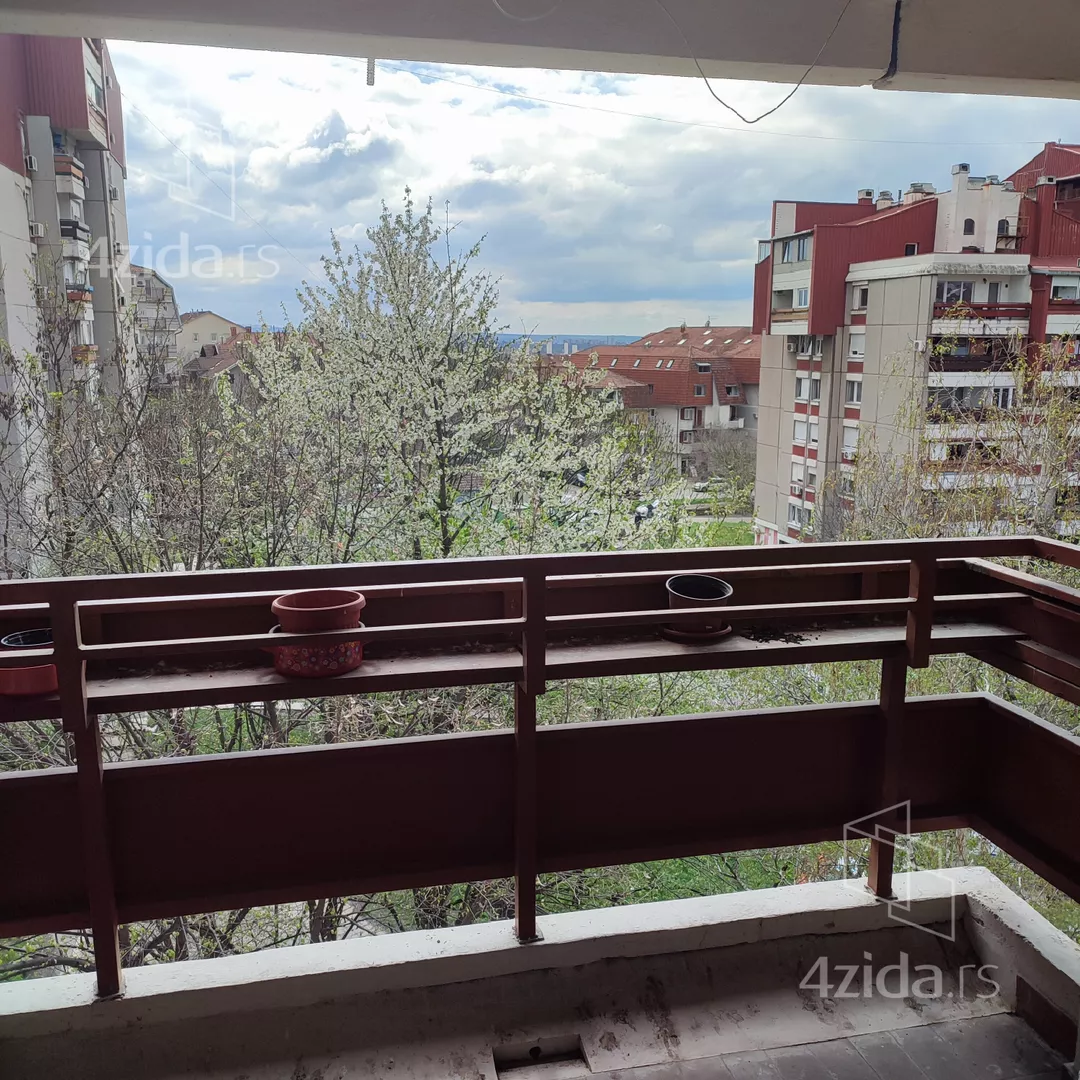 Troiposoban stan | 4zida